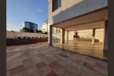 Apartamento para alugar com 119m², 4 quartos e 2 vagasÁrea comum - Churrasqueira