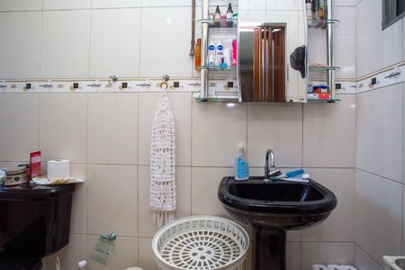 Casa à venda com 226m², 3 quartos e 1 vagaBanheiro Social