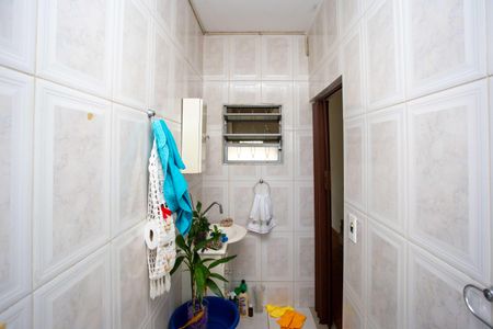 Casa à venda com 226m², 3 quartos e 1 vagaBanheiro 2