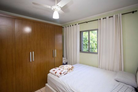 Casa à venda com 226m², 3 quartos e 1 vagaQuarto 1