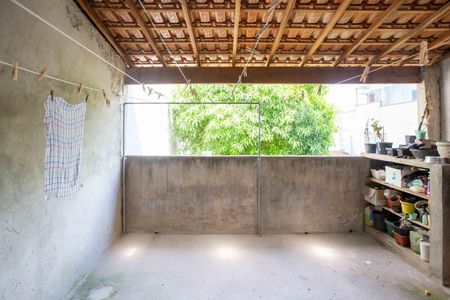 Casa à venda com 226m², 3 quartos e 1 vagaSalão 