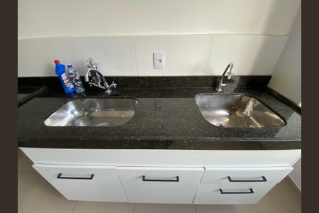 Apartamento para alugar com 48m², 2 quartos e 1 vagaCozinha - Torneira