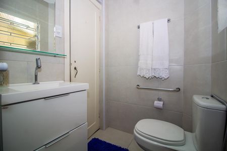 Apartamento para alugar com 52m², 2 quartos e sem vagaBanheiro