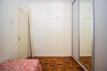 Quarto 1 de apartamento para alugar com 2 quartos, 52m² em Centro Histórico, Porto Alegre