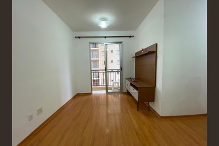 Apartamento para alugar com 47m², 2 quartos e 1 vagaFoto 02