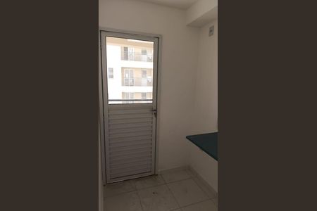 Apartamento para alugar com 1 quarto, 43m² em Jardim Tres Irmaos, Taboão da Serra