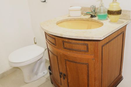 Lavabo de casa para alugar com 2 quartos, 180m² em Bela Vista, São Paulo