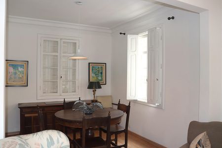 Sala de casa para alugar com 2 quartos, 180m² em Bela Vista, São Paulo