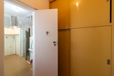 Apartamento para alugar com 100m², 2 quartos e 2 vagas Apartamento para alugar com 100m², 2 quartos e 2 vagasÁrea de Serviço