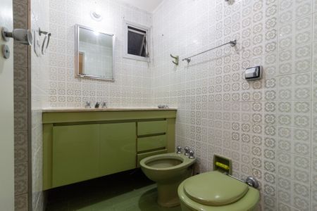 Apartamento para alugar com 100m², 2 quartos e 2 vagas Apartamento para alugar com 100m², 2 quartos e 2 vagasBanheiro