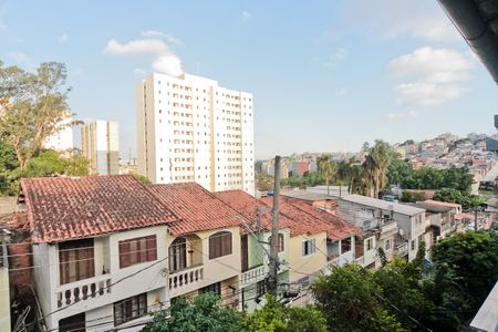 Casa para alugar com 100m², 3 quartos e 1 vaga Casa para alugar com 100m², 3 quartos e 1 vagaVista