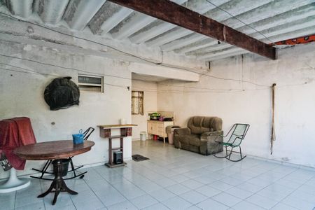 Casa para alugar com 100m², 3 quartos e 1 vaga Casa para alugar com 100m², 3 quartos e 1 vagaVaranda