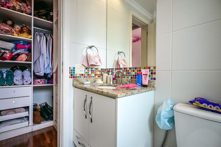 Apartamento para alugar com 221m², 3 quartos e 4 vagasBanheiro Suíte 2