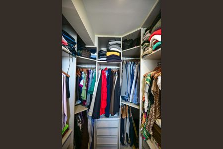 Apartamento para alugar com 221m², 3 quartos e 4 vagasArmário da Suíte  3