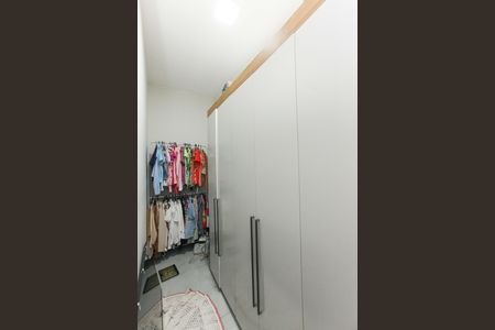 Casa à venda com 180m², 3 quartos e 5 vagas