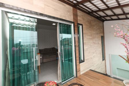 Casa à venda com 180m², 3 quartos e 5 vagas