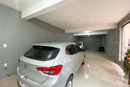 Casa à venda com 180m², 3 quartos e 5 vagas