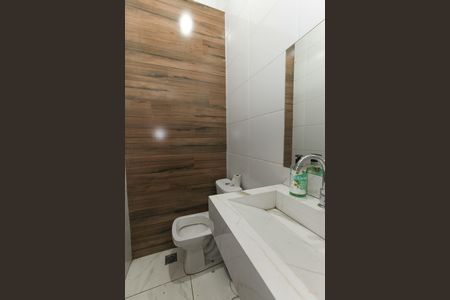 Casa à venda com 180m², 3 quartos e 5 vagas