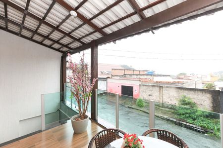 Casa à venda com 180m², 3 quartos e 5 vagas