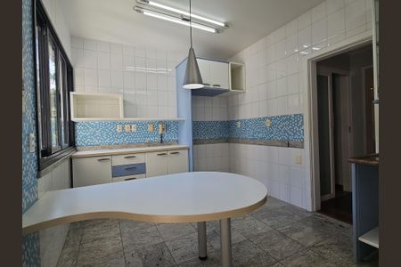 Apartamento para alugar com 215m², 4 quartos e 3 vagasCozinha