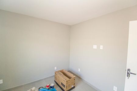 Suíte de casa para alugar com 2 quartos, 75m² em Marechal Hermes, Rio de Janeiro