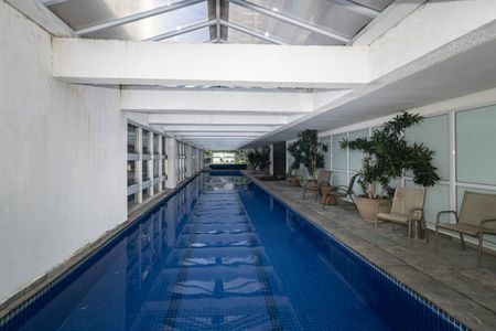 Apartamento à venda com 63m², 1 quarto e 1 vaga Apartamento à venda com 63m², 1 quarto e 1 vagaÁrea comum - Piscina Coberta