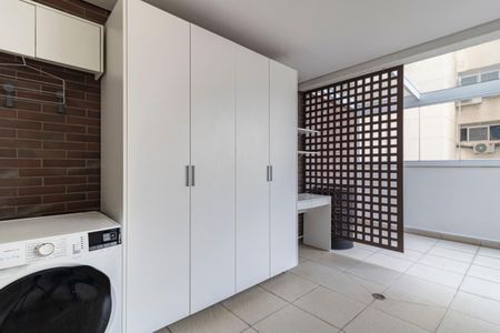 Apartamento à venda com 63m², 1 quarto e 1 vaga Apartamento à venda com 63m², 1 quarto e 1 vagaÁrea de Serviço