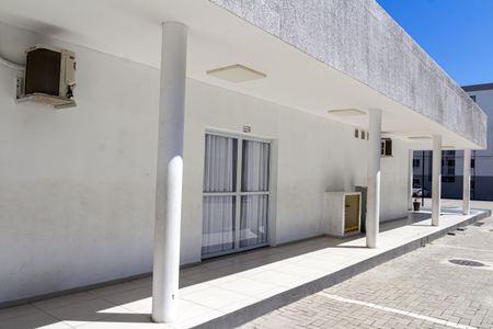 Apartamento para alugar com 45m², 2 quartos e 1 vaga Apartamento para alugar com 45m², 2 quartos e 1 vagaÁrea comum - Salão de festas