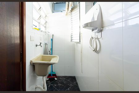 Apartamento à venda com 69m², 2 quartos e 1 vagaÁrea de Serviço