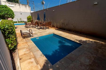 Apartamento à venda com 60m², 2 quartos e 1 vagaÁrea comum - Piscina