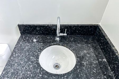 Apartamento para alugar com 32m², 1 quarto e sem vaga Apartamento para alugar com 32m², 1 quarto e sem vagaBanheiro da Suíte