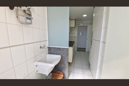 Apartamento à venda com 65m², 3 quartos e 2 vagas Apartamento à venda com 65m², 3 quartos e 2 vagasÁrea de Serviço