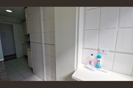 Apartamento à venda com 65m², 3 quartos e 2 vagas Apartamento à venda com 65m², 3 quartos e 2 vagasÁrea de Serviço