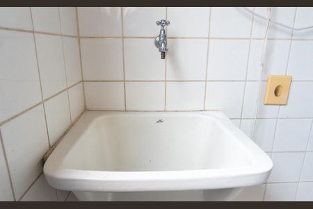 Apartamento para alugar com 65m², 2 quartos e 2 vagas Apartamento para alugar com 65m², 2 quartos e 2 vagasLavanderia