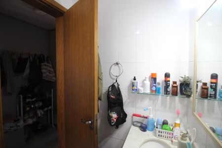 Apartamento à venda com 123m², 4 quartos e 2 vagasBanheiro