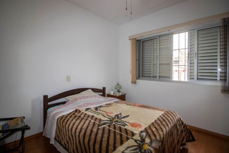 Casa à venda com 164m², 3 quartos e 2 vagasQuarto 1