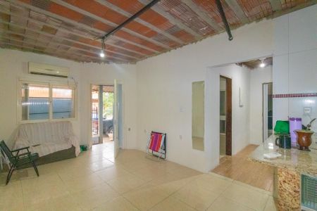 Casa para alugar com 200m², 3 quartos e 2 vagas Casa para alugar com 200m², 3 quartos e 2 vagasSala