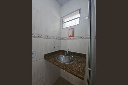 Casa para alugar com 66m², 2 quartos e sem vagaBanheiro