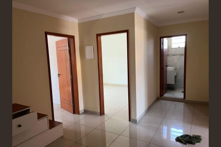 Sala de casa para alugar com 5 quartos, 200m² em Padre Miguel, Rio de Janeiro