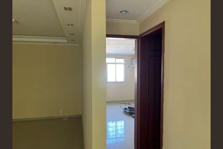 Sala de casa para alugar com 5 quartos, 200m² em Padre Miguel, Rio de Janeiro