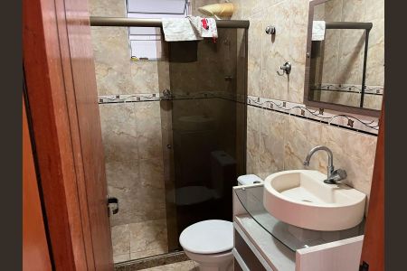 Casa para alugar com 200m², 5 quartos e 3 vagas Casa para alugar com 200m², 5 quartos e 3 vagasBanheiro