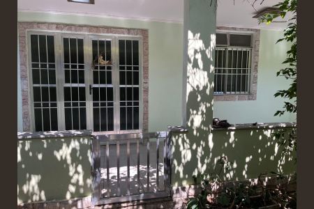 Casa para alugar com 200m², 5 quartos e 3 vagas Casa para alugar com 200m², 5 quartos e 3 vagasFachada