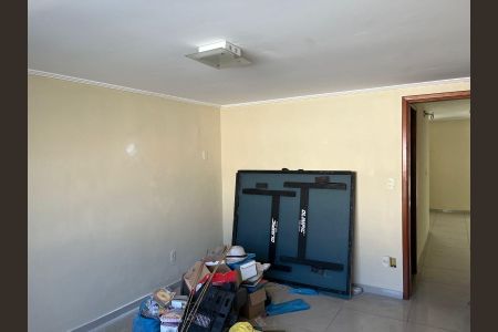 Quarto de casa para alugar com 5 quartos, 200m² em Padre Miguel, Rio de Janeiro