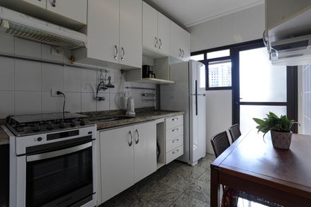 Apartamento para alugar com 67m², 2 quartos e 1 vagaCozinha