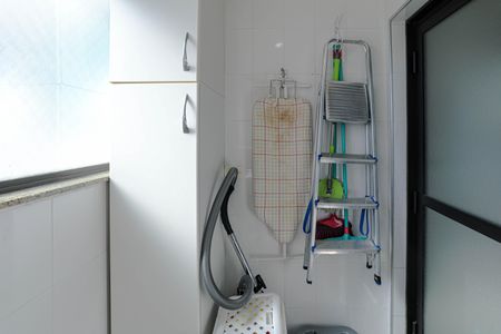 Apartamento para alugar com 67m², 2 quartos e 1 vagaÁrea de Serviço