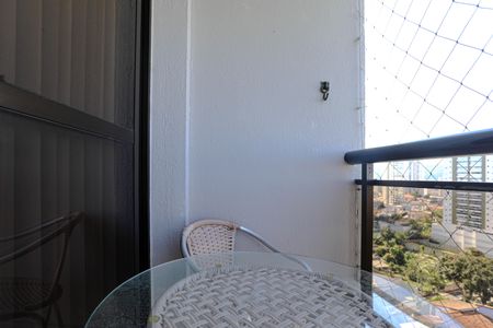 Apartamento para alugar com 67m², 2 quartos e 1 vagaSacada