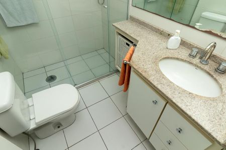 Apartamento à venda com 133m², 3 quartos e 2 vagas Apartamento à venda com 133m², 3 quartos e 2 vagasBanheiro da Suíte 1