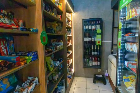 Apartamento à venda com 133m², 3 quartos e 2 vagas Apartamento à venda com 133m², 3 quartos e 2 vagasÁrea comum - Mercado