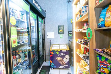 Apartamento à venda com 133m², 3 quartos e 2 vagas Apartamento à venda com 133m², 3 quartos e 2 vagasÁrea comum - Mercado