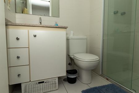 Apartamento à venda com 133m², 3 quartos e 2 vagas Apartamento à venda com 133m², 3 quartos e 2 vagasBanheiro da Suíte 2